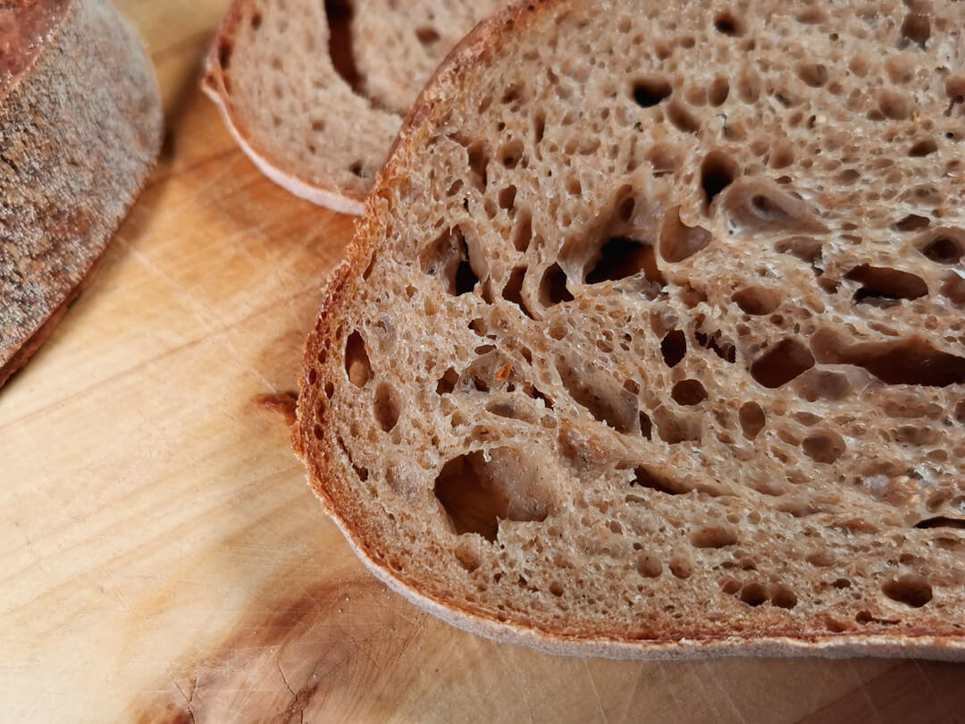 Rezept für Schweizer Ruchbrot mit Sauerteig - www.brooot.de