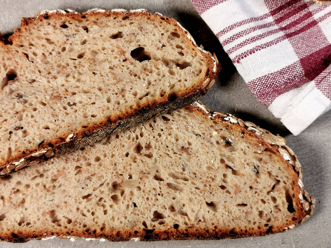 Rezept für mein leckeres Müsli-Landbrot - www.brooot.de