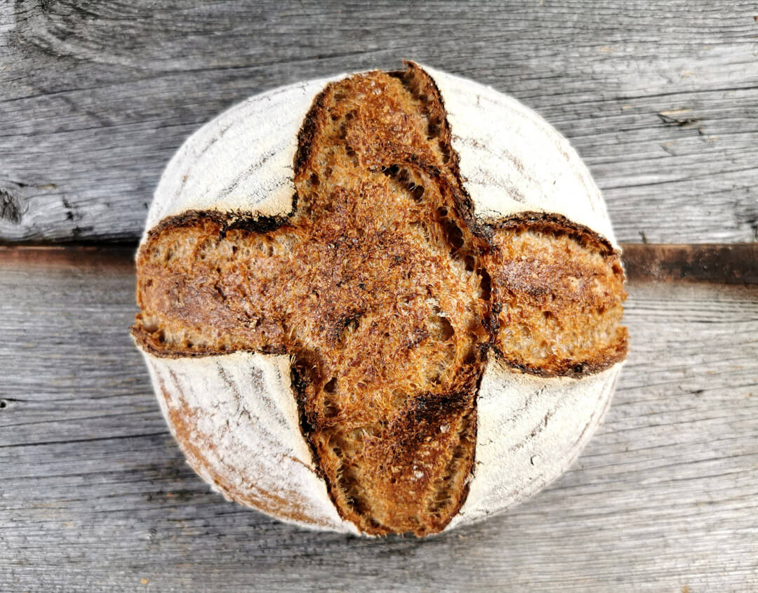 Mein Rezept für schrotiges Weizenvollkornbrot - www.brooot.de