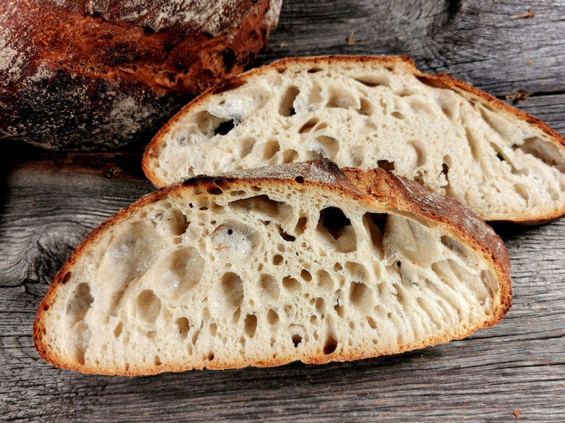 Grundrezept für ein helles Dinkelbrot - www.brooot.de